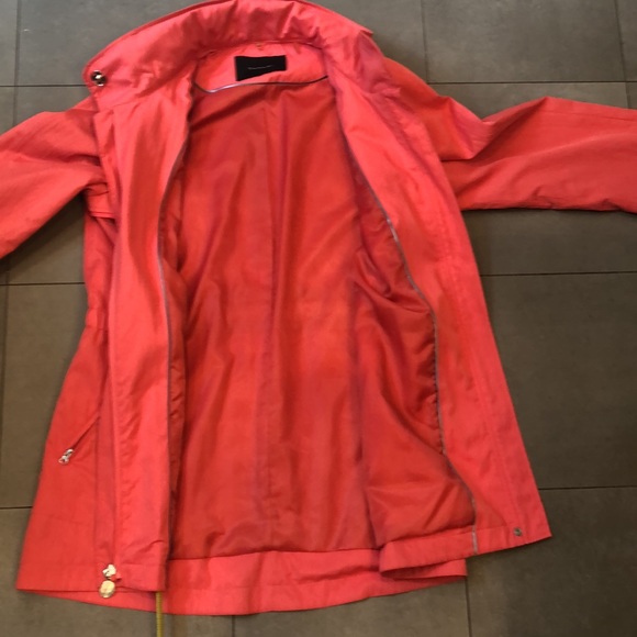 Tahari Fully Lined Rain Jacket - Picture 10 of 14